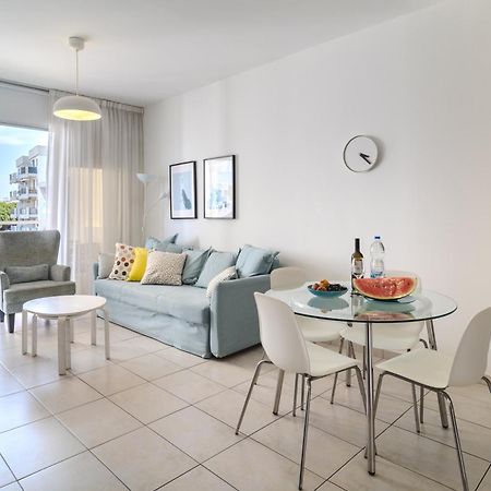 Violet Dusk City Center Flat Larnaca Bagian luar foto